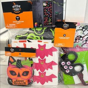 Hyde & Eek! Halloween Decor and Activity Kit